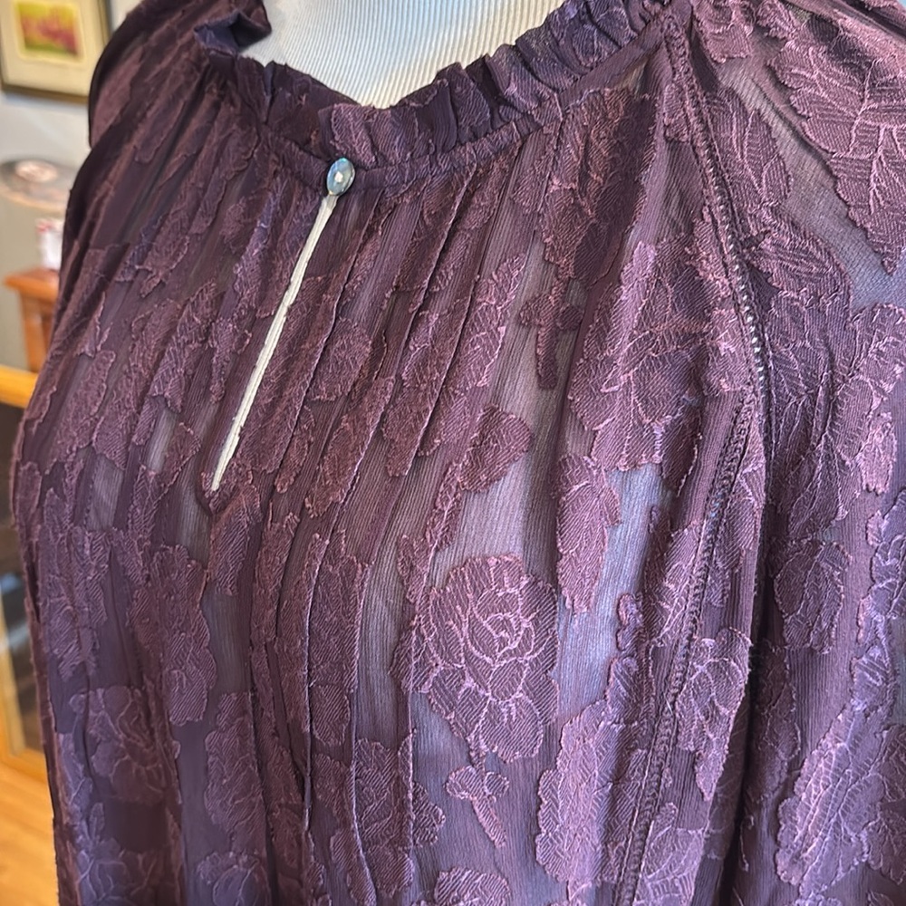 J. Jill Elegant Lace Women's Top in Deep Purple - Picture 2 of 8
